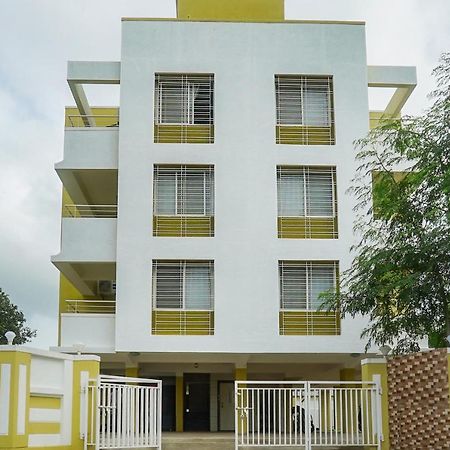 Hotel Oyo 16007 Sk Executive Yerandwane Exterior foto